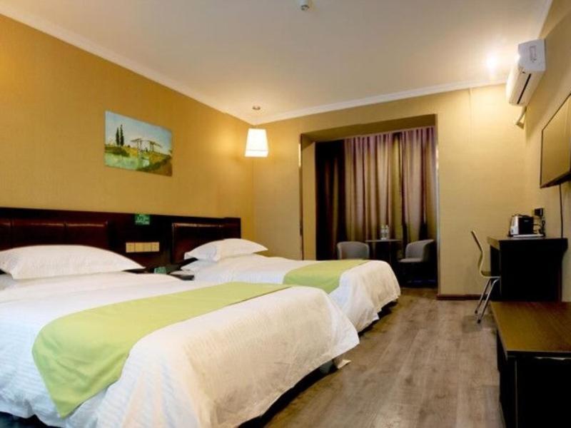 Greentree Wulumuqi Airport Hotel ウルムチ市 エクステリア 写真